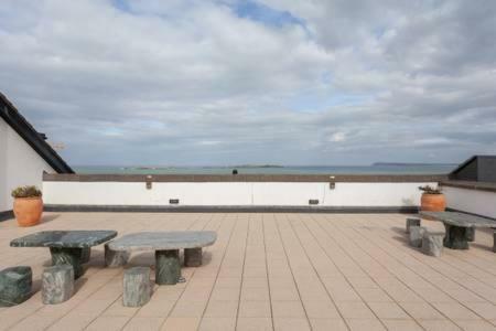 Blue Pool View Apartamento Portrush Exterior foto